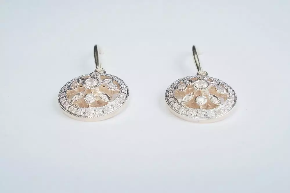 Antieke en Vintage Oorbellen - 20er jaren oorhangers goud diamant 1