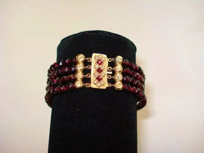 Antieke en Vintage Kettingen en Armbanden - 4 rij granaten armband