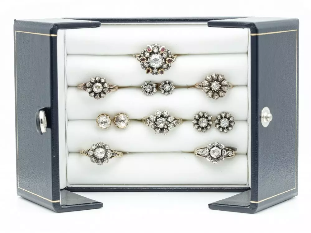 Antieke en Vintage Oorbellen - Anita Potters antieke roosdiamanten oorbellen