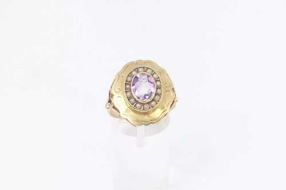 Antieke en Vintage Ringen - antieke amethist ring geelgoud