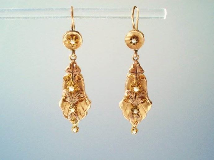 Anita Potters juwelier antiquair Antieke oorbellen goud