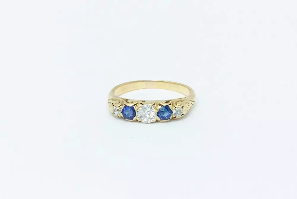 Antieke en Vintage Ringen - antieke ring saffier briljant