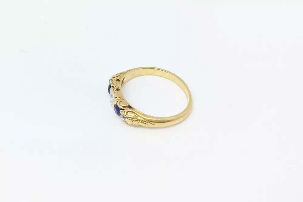 Antieke en Vintage Ringen - antieke ring saffier diamant oud slijpsel