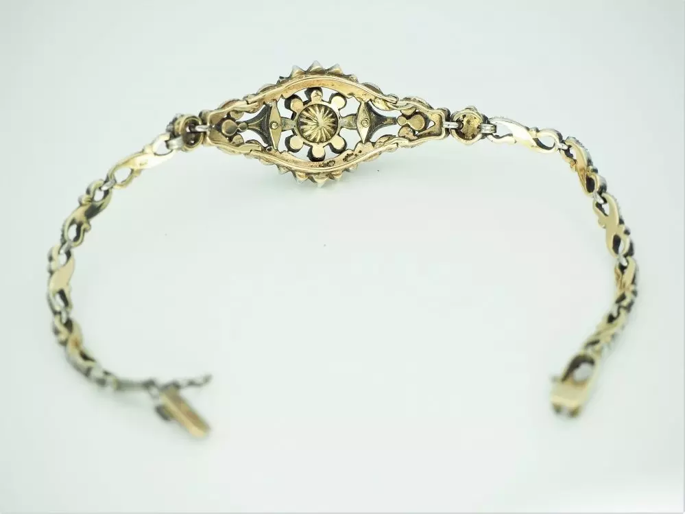 Antieke en Vintage Kettingen en Armbanden - antieke roosdiamanten armband achterkant