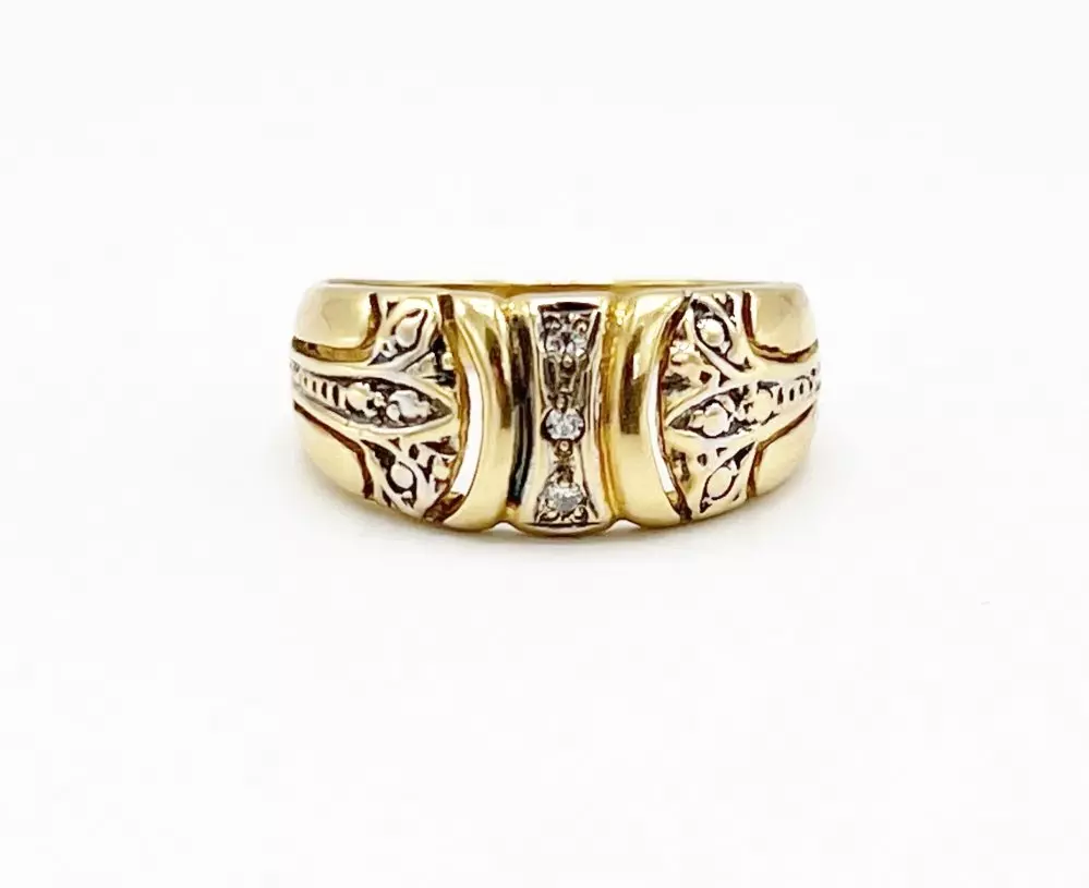 Antieke en Vintage Ringen - brede bewerkte vintage ring goud diamant