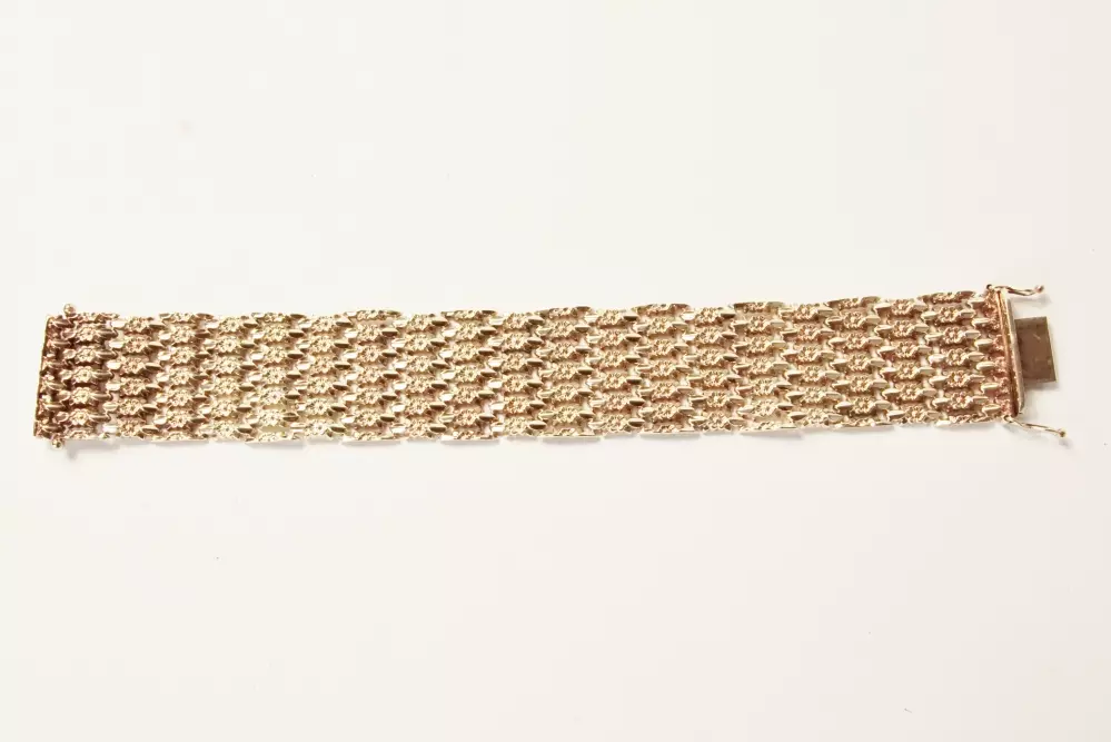 Antieke en Vintage Kettingen en Armbanden - brede bloem armband goud