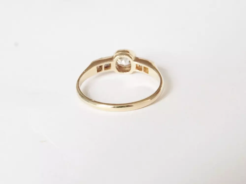 Antieke en Vintage Ringen - briljantring achterkant
