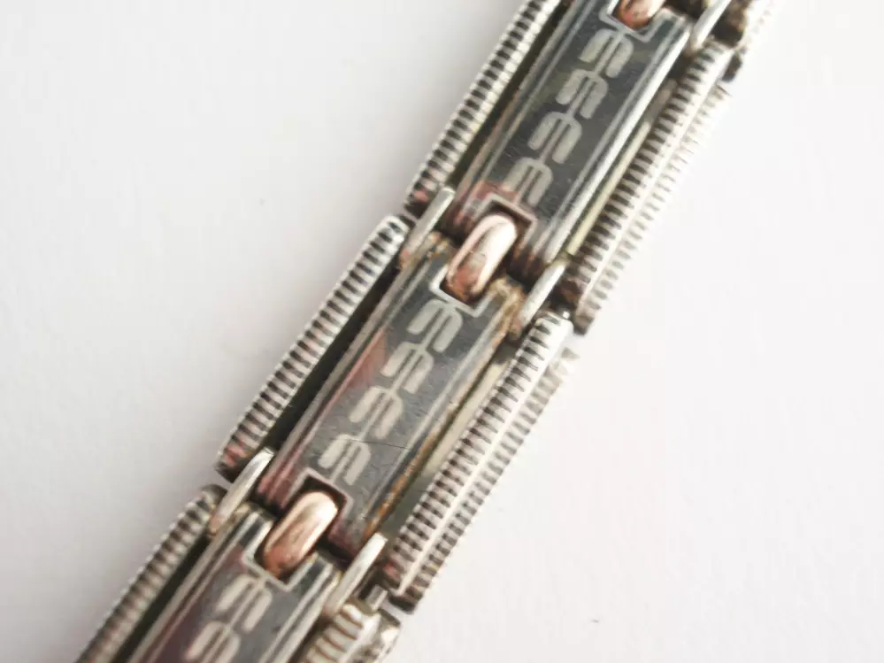 Antieke en Vintage Kettingen en Armbanden - detail niello armband