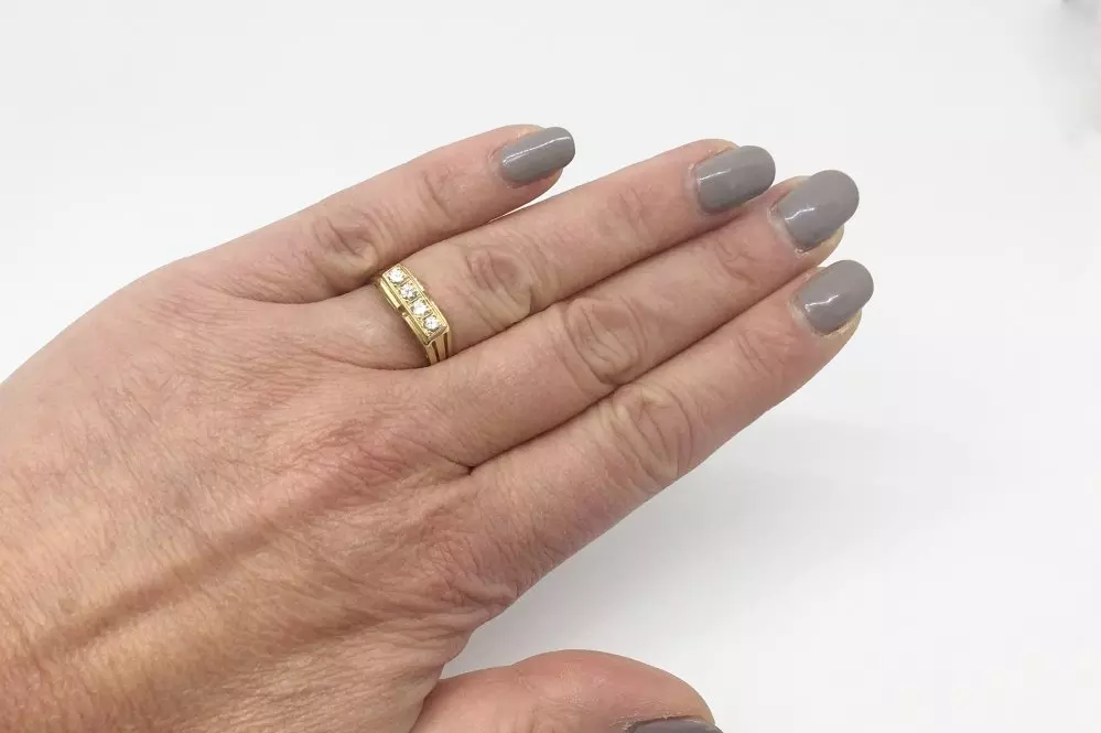 Antieke en Vintage Ringen - geelgouden rijring Art Deco diamant