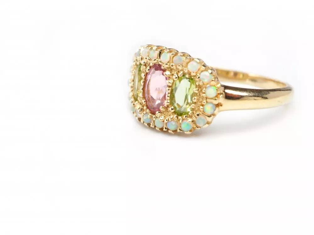 Antieke en Vintage Ringen - geelgouden ring pastel kleurenopaal peridot en roze toermalijn ring geelgoud edelsteen