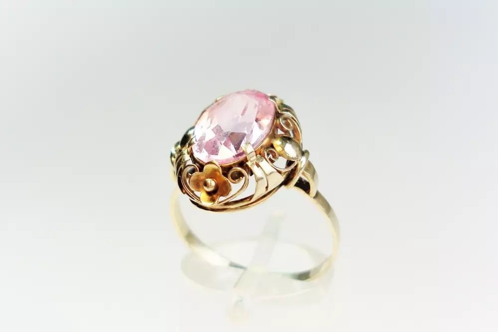 Antieke en Vintage Ringen - geelgouden ring roze tourmalijn