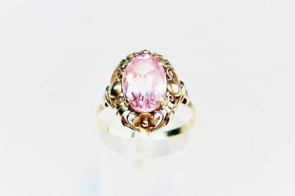 Antieke en Vintage Ringen - gouden ring roze toermalijn