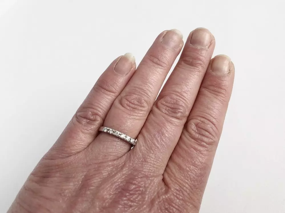 Antieke en Vintage Ringen - halve alliance ring witgoud