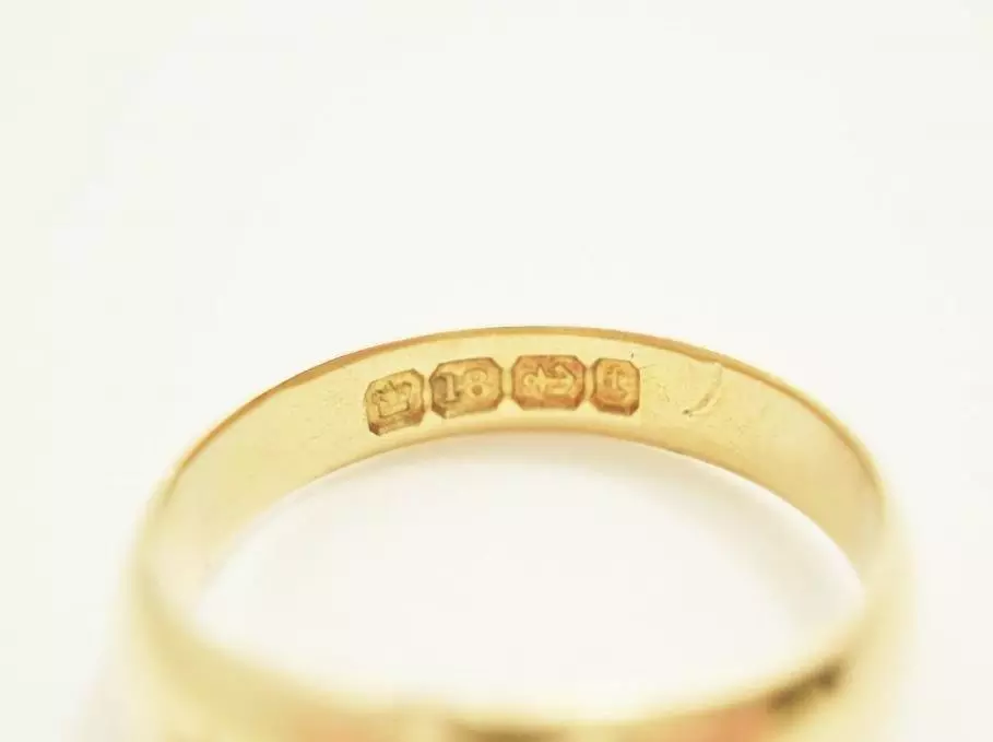 Antieke en Vintage Ringen - keur victoriaanse ring robijn