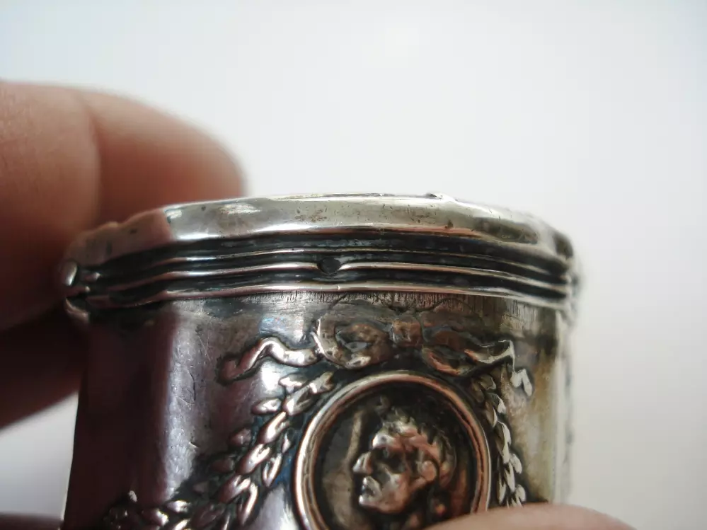 Antiek zilver overig - keur zilveren doosje 44