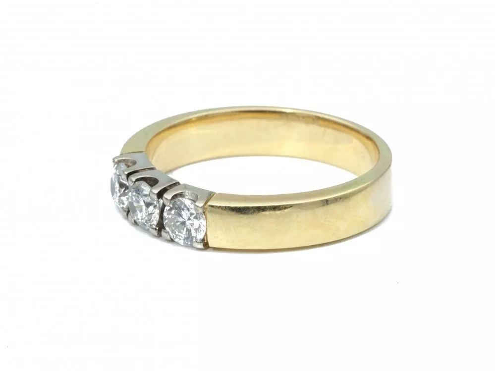 Antieke en Vintage Ringen - rijring geelgoud 3 x diamant 0.75 ct