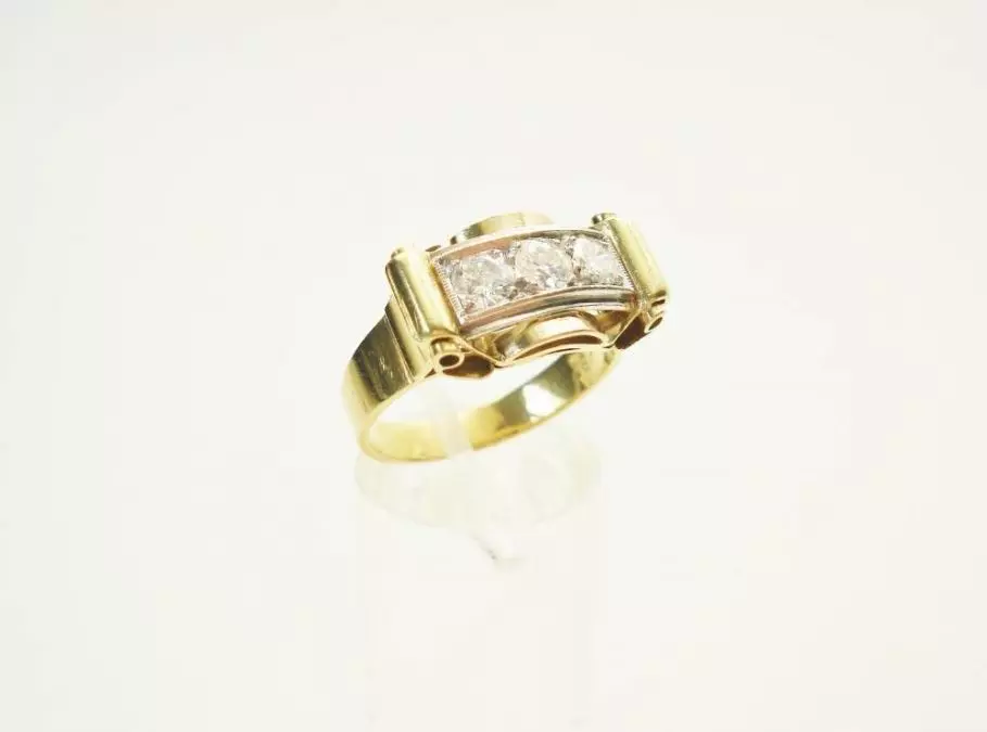 Antieke en Vintage Ringen - ring 50 er jaren met 3 briljanten