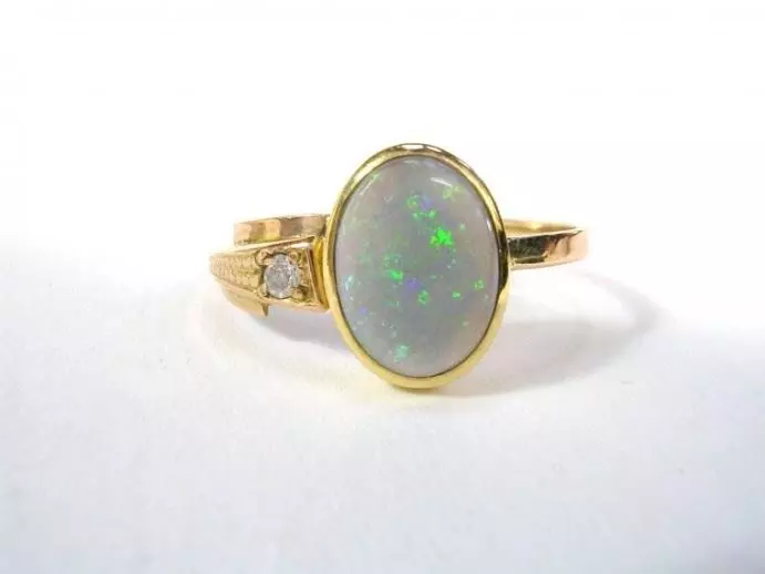 Antieke en Vintage Ringen - ring opaal geelgoud