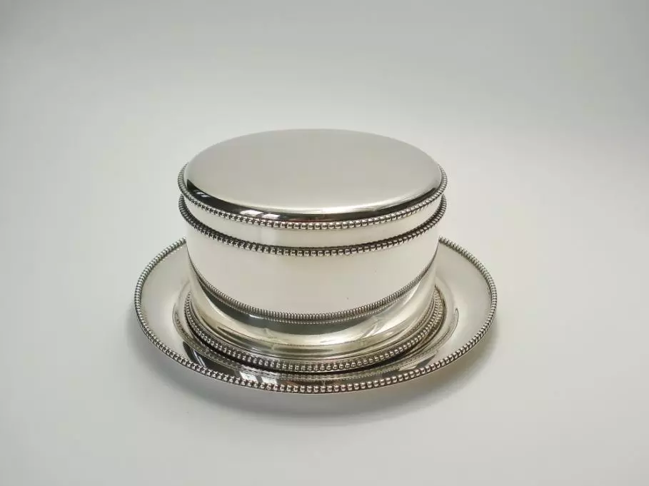 Antiek zilver overig - ronde zilveren koektrommel