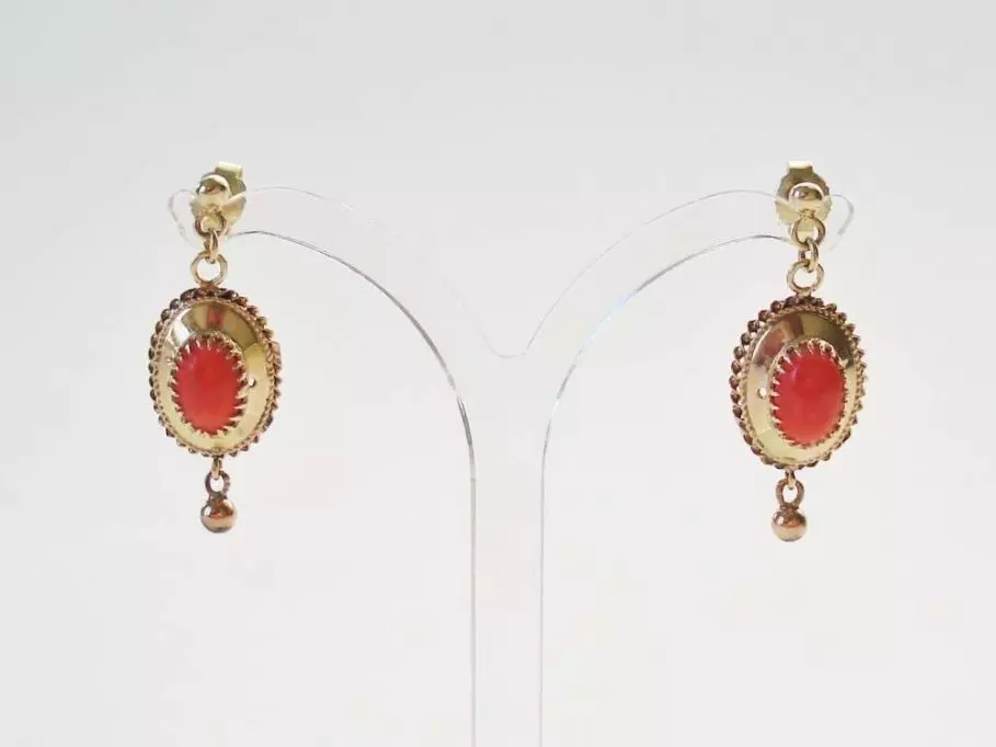 Antieke en Vintage Oorbellen - vintage bloedkoralen oorbellen goud