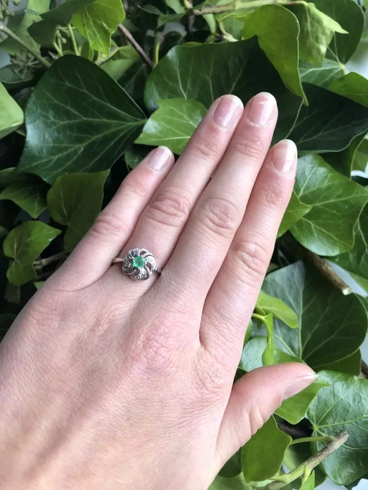 Antieke en Vintage Ringen - vintage ring witgoud smaragd 1