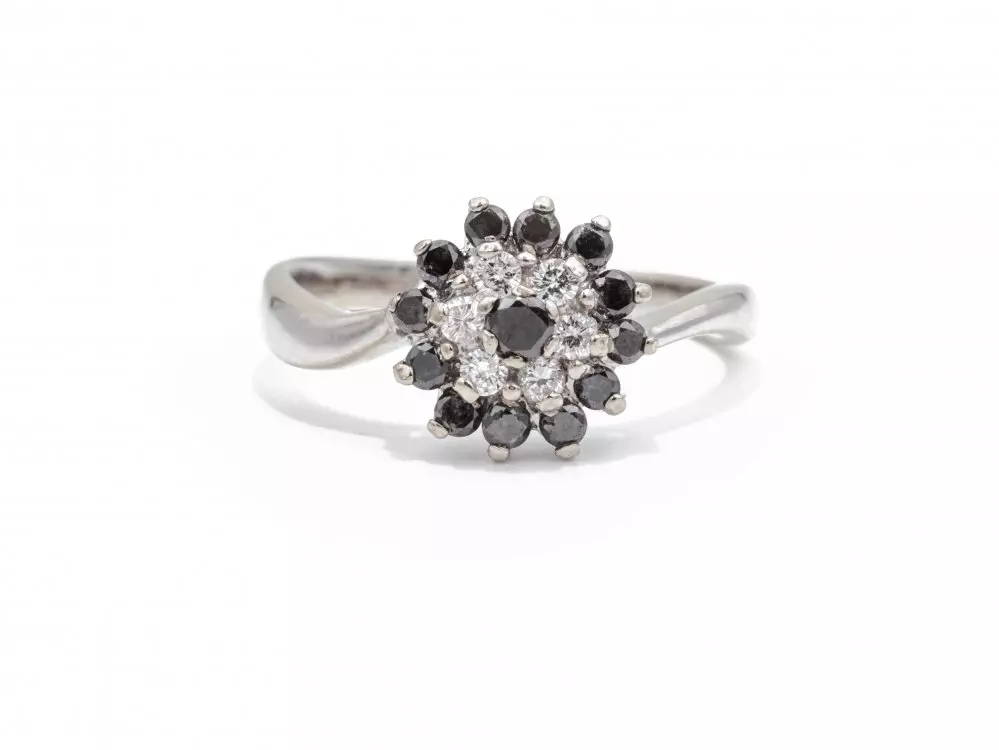 Antieke en Vintage Ringen - witgouden ring zwarte diamant 18 karaat