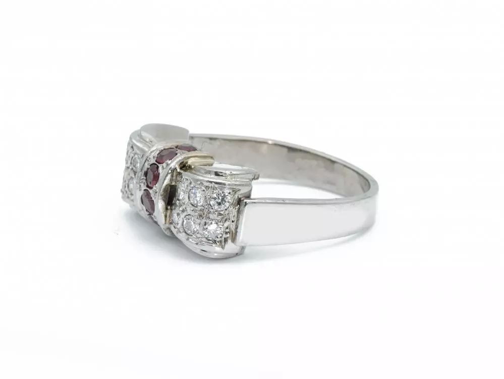 Antieke en Vintage Ringen - witgouden vintage ring robijntjes diamant