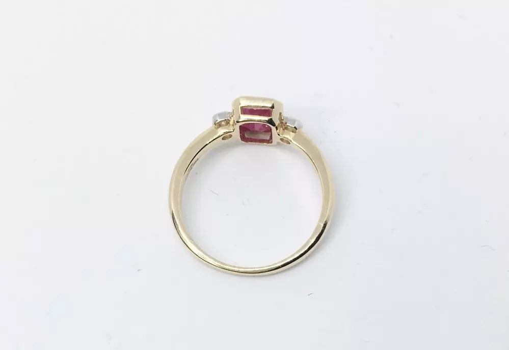 Antieke en Vintage Ringen - zijkanr robijn ring 1