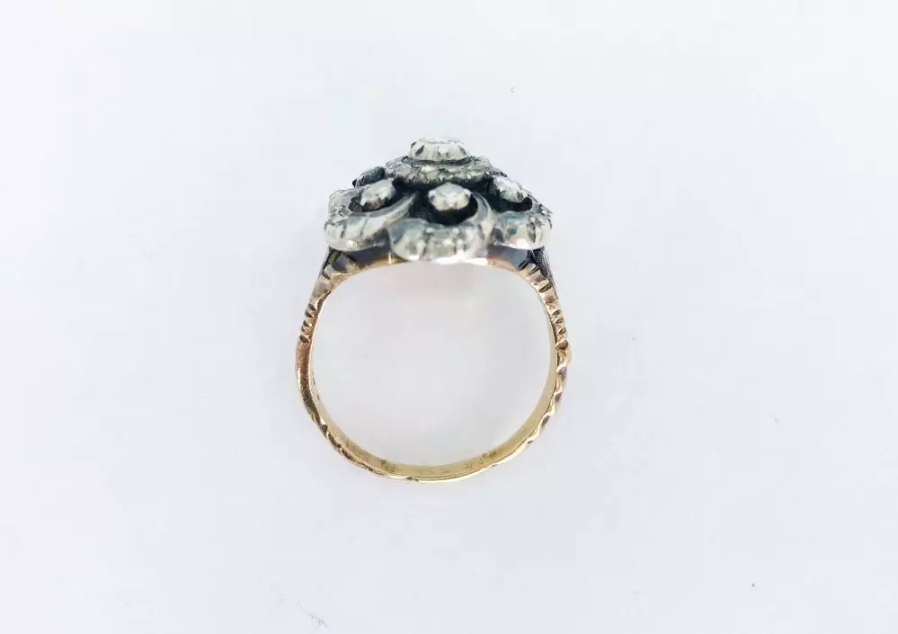 Antieke en Vintage Ringen - zijkant antieke roosdiamant ring