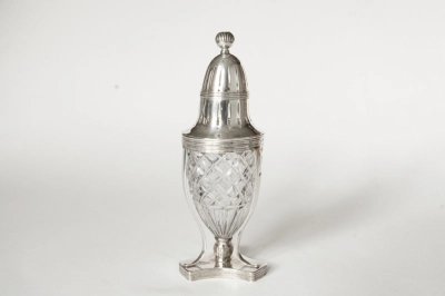 zilveren strooier met kristal vroeg 19 eeuws